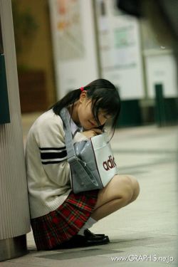 刚约的高二女学生嫩的很